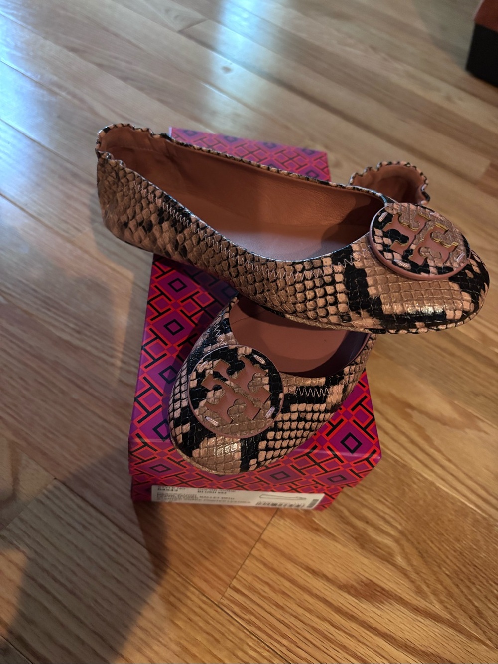 Tory Burch Pink Snakeskin-Print Logo Ballet Flats - Picture 3 of 4